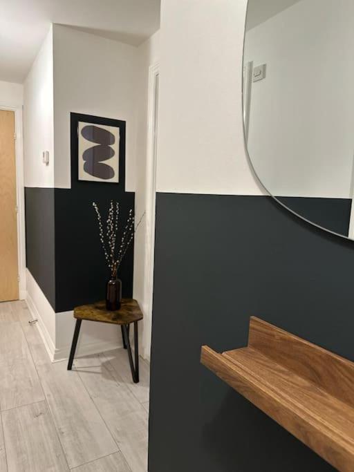 Apartment Sleek Living With Bicocca *